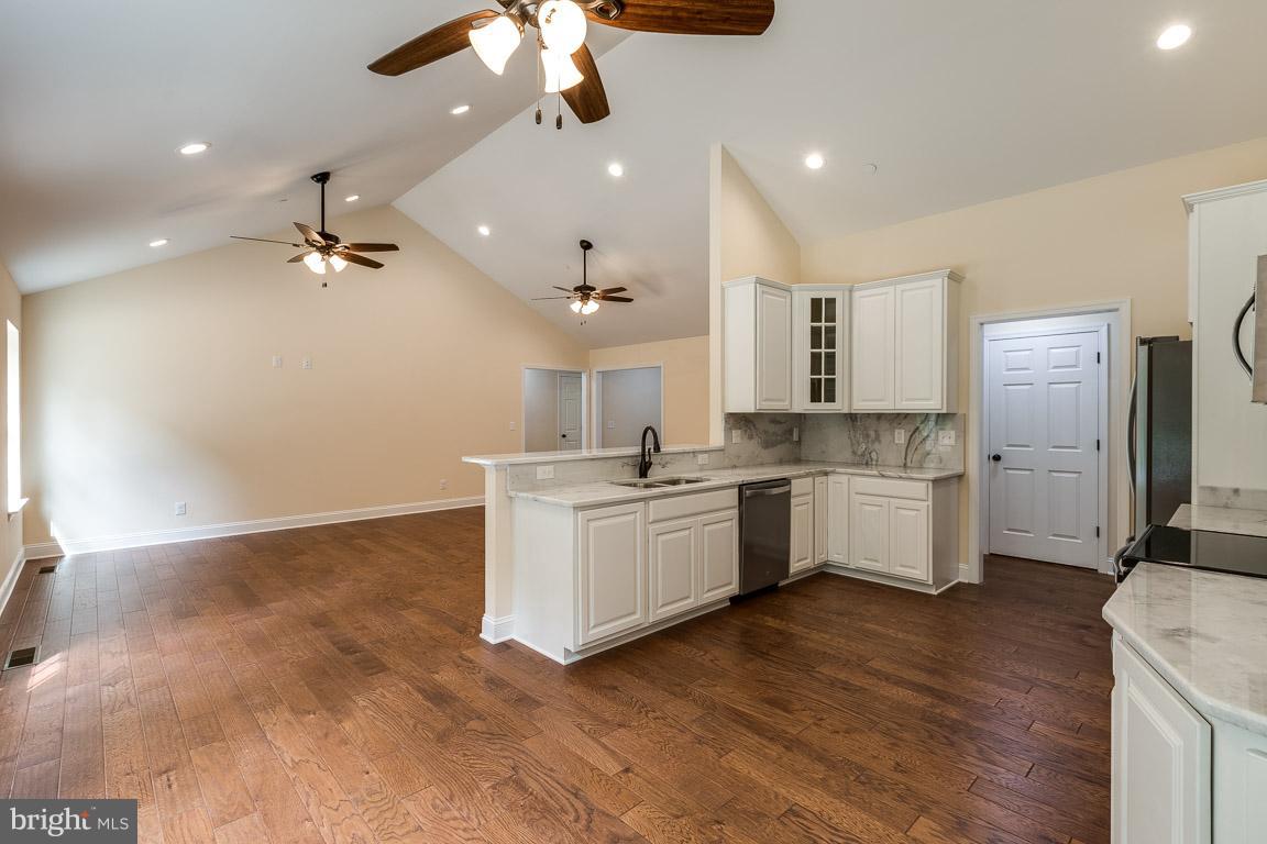 RIVERWOOD FARMS - Residential