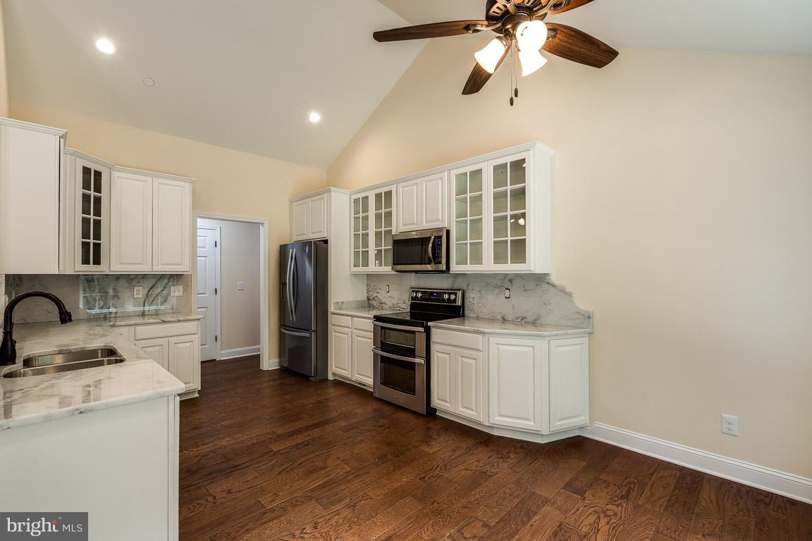 RIVERWOOD FARMS - Residential