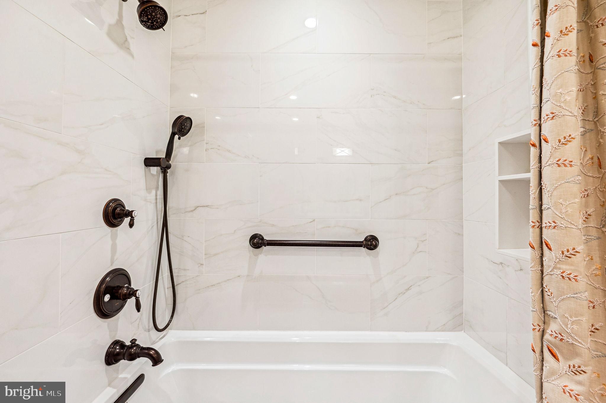 NORTHWOODS - Residential