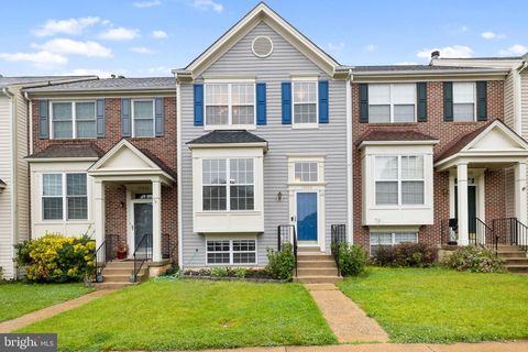 Photo of 13534 Tackhouse Court, GAINESVILLE, VA 20155 (MLS # VAPW2120904)