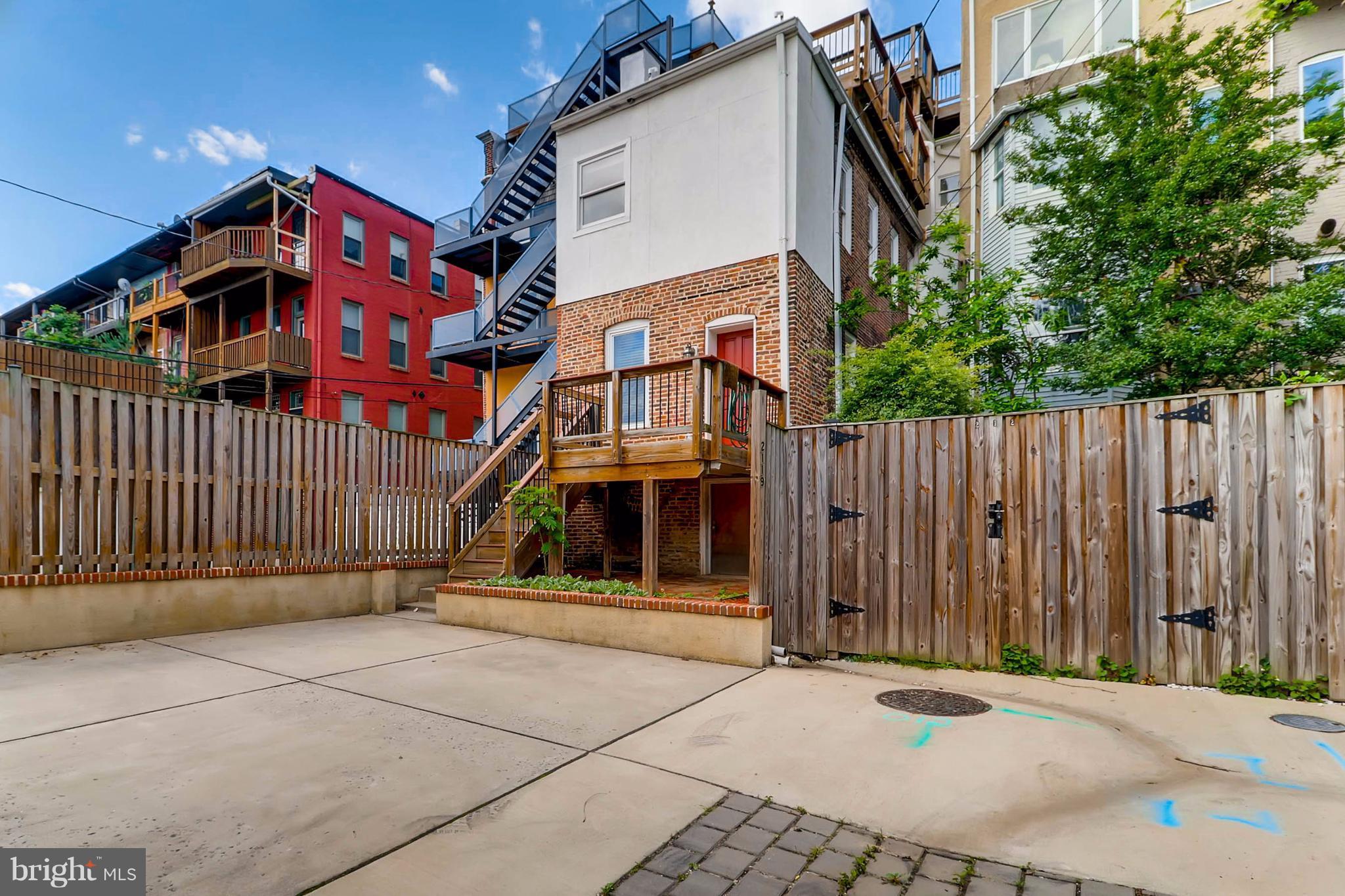 BUTCHER'S HILL - Residential Lease