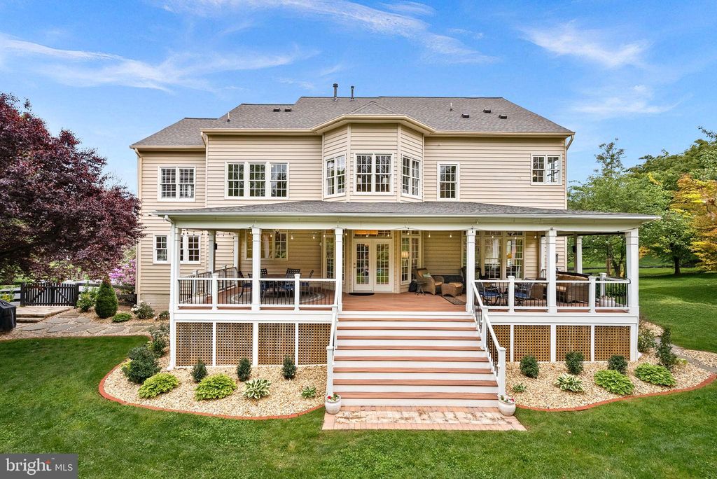 Photo of 17219 Westfield Place, HAMILTON, VA 20158 (MLS # VALO2124348)