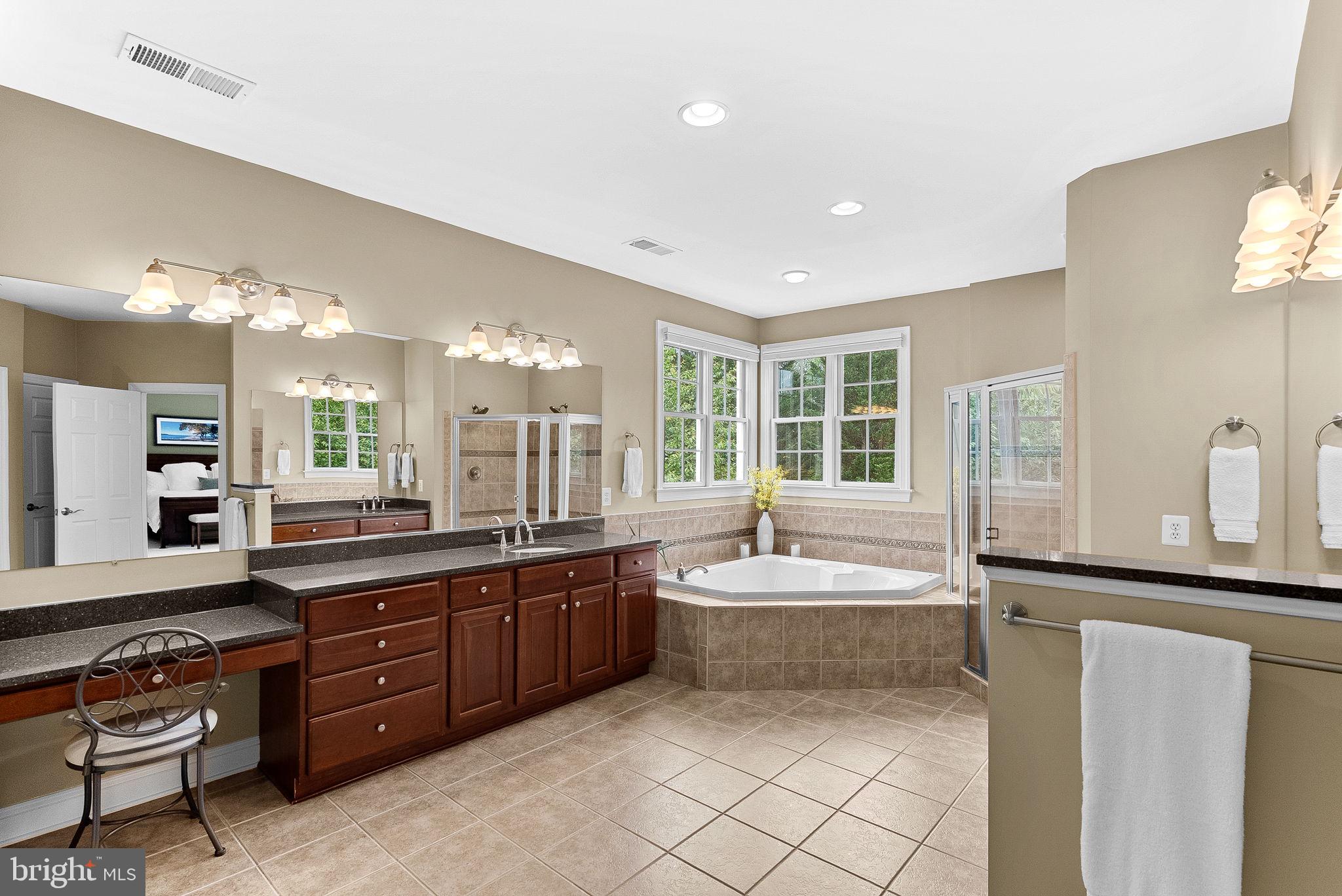 BROADOAK - Residential