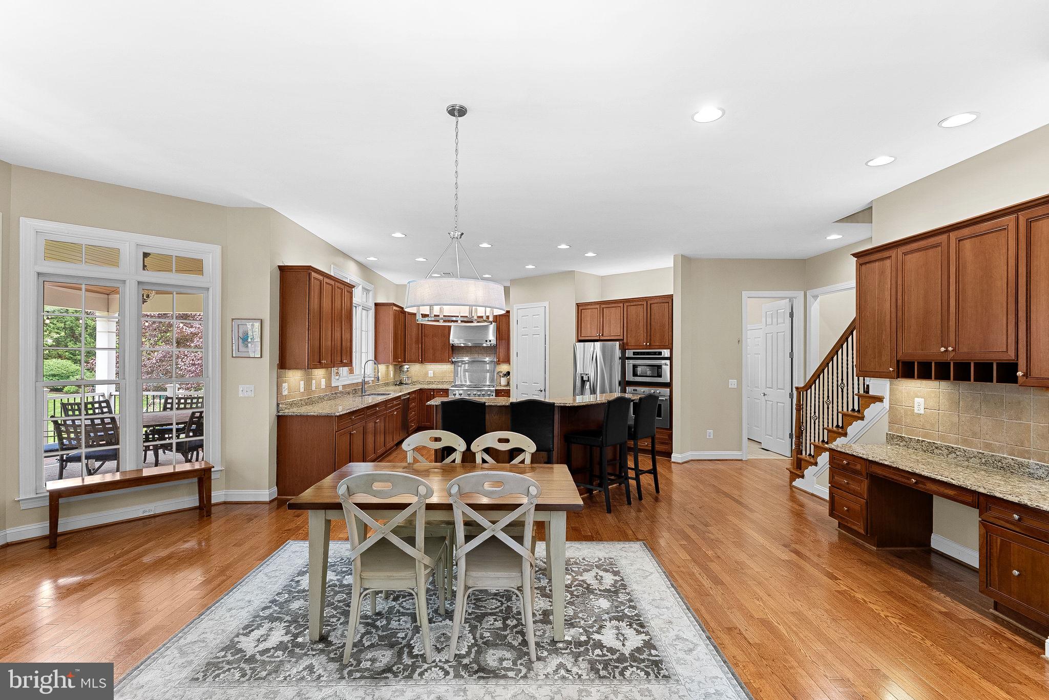BROADOAK - Residential