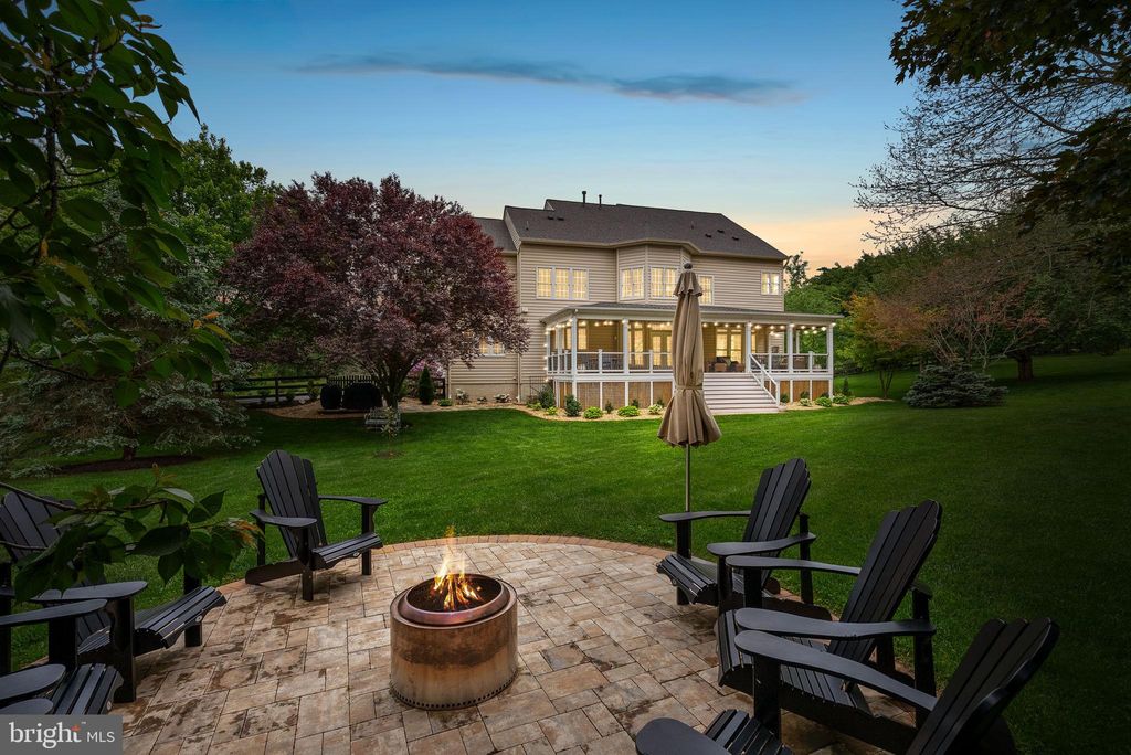 Photo of 17219 Westfield Place, HAMILTON, VA 20158 (MLS # VALO2124348)