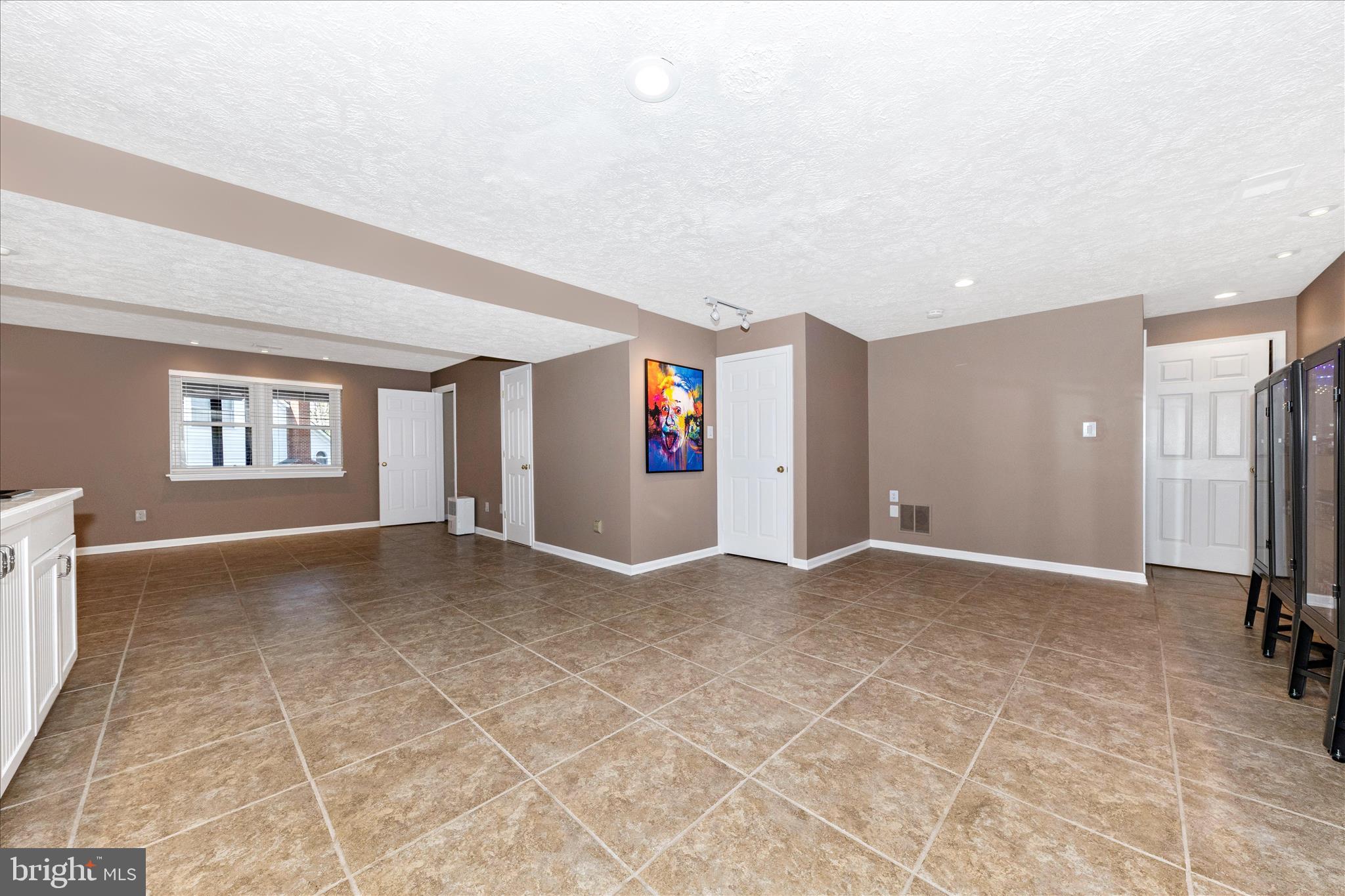 ASHBURN FARM - Residential