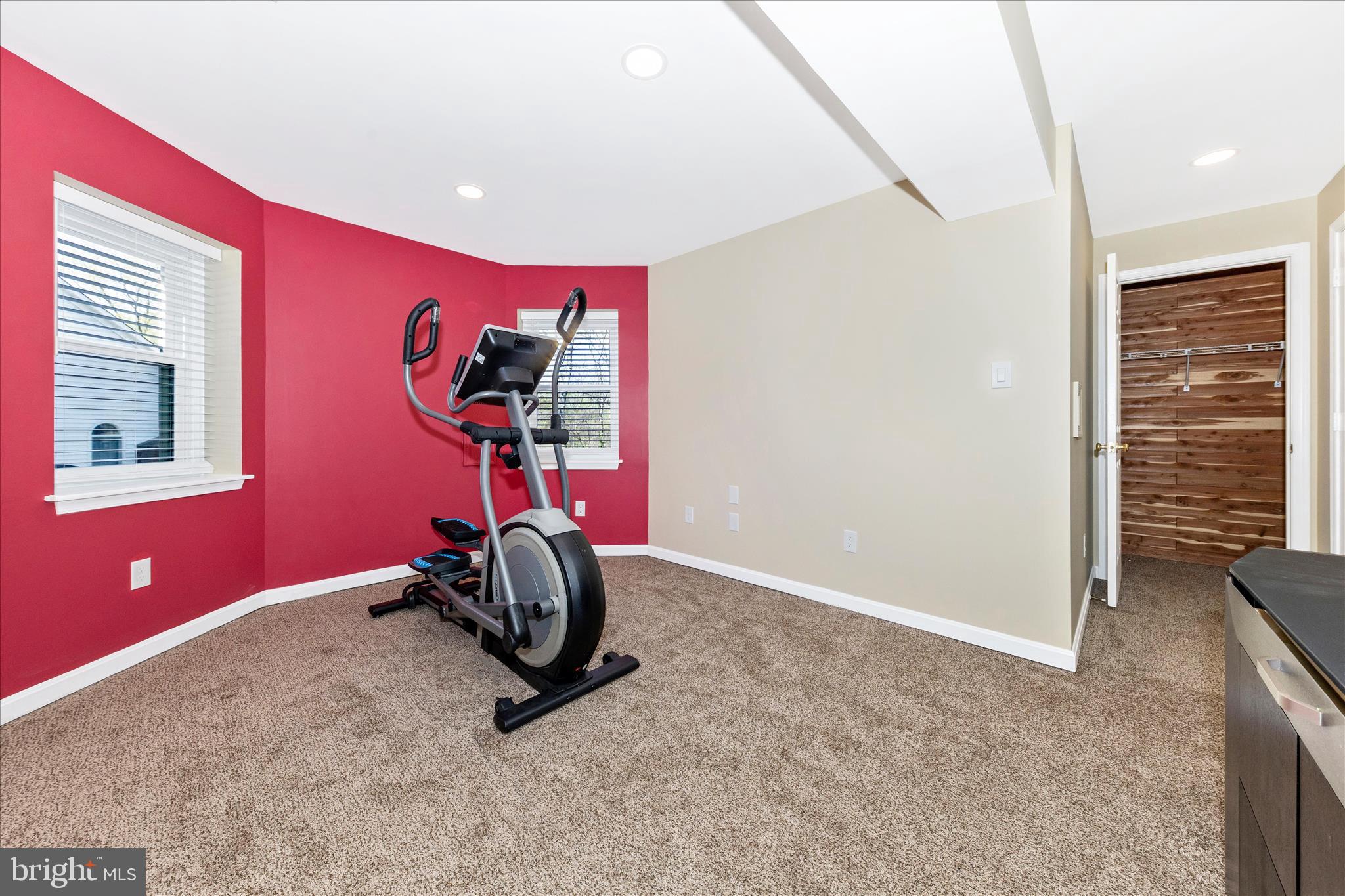 ASHBURN FARM - Residential