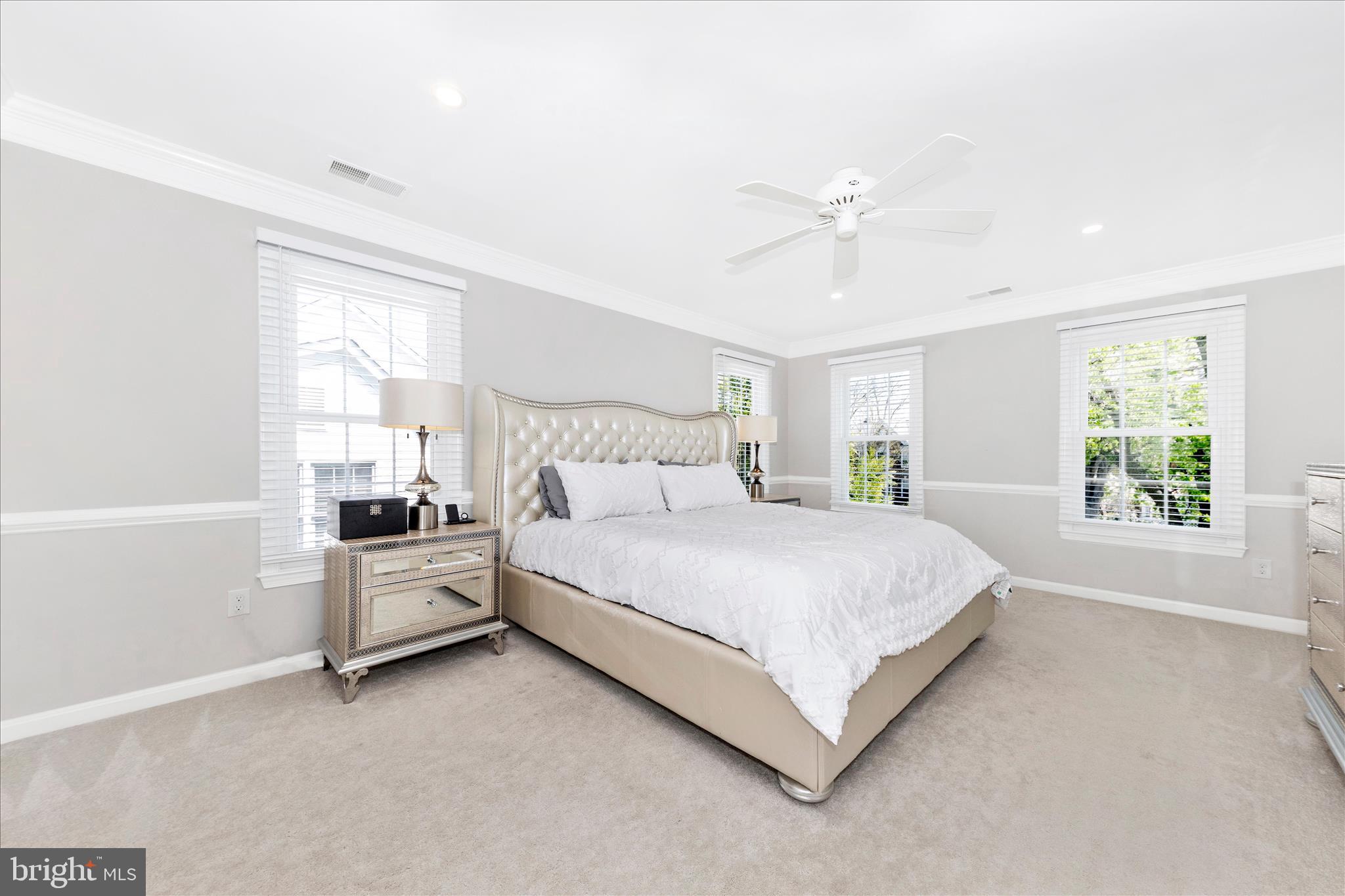 ASHBURN FARM - Residential