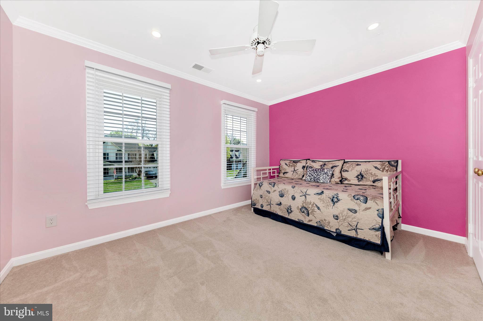 ASHBURN FARM - Residential