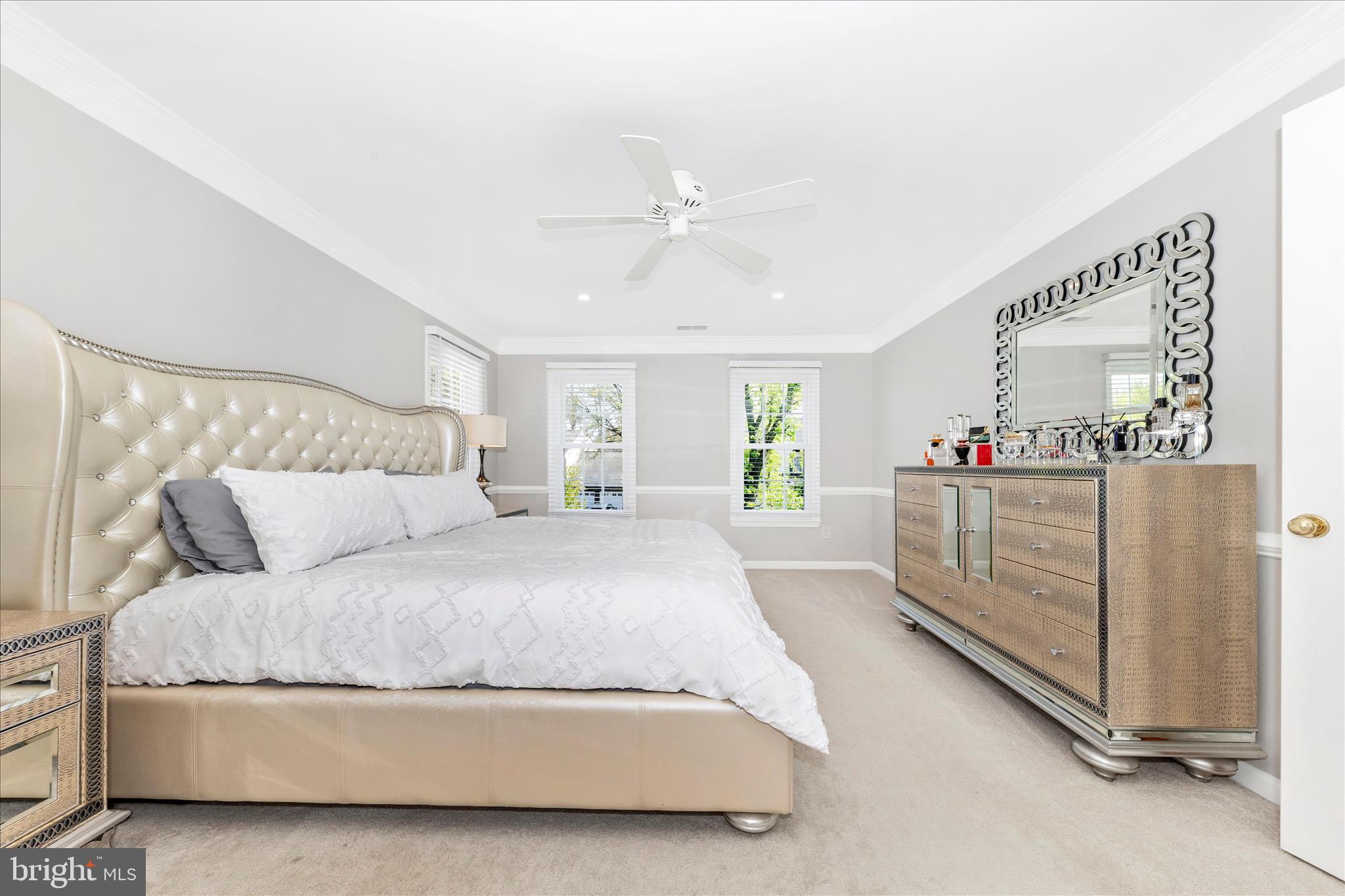 ASHBURN FARM - Residential