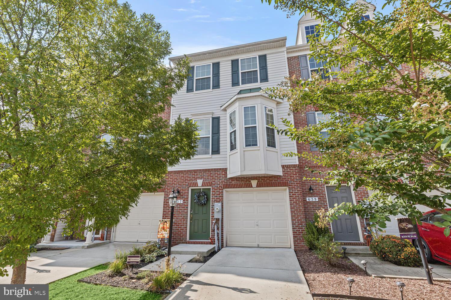 THE POINTE AT TANYARD SPRINGS - Residential