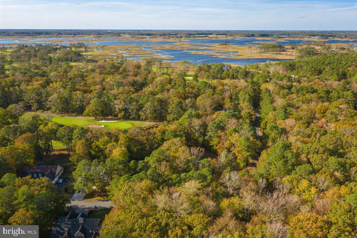 GOLF CLUB SHORES III - Land