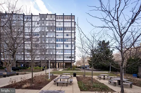 MLS: DCDC2244930