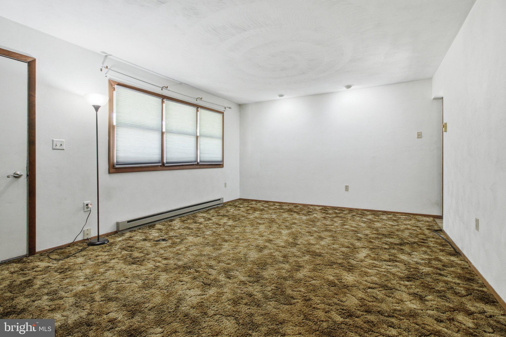102 SURVEYOR ROAD