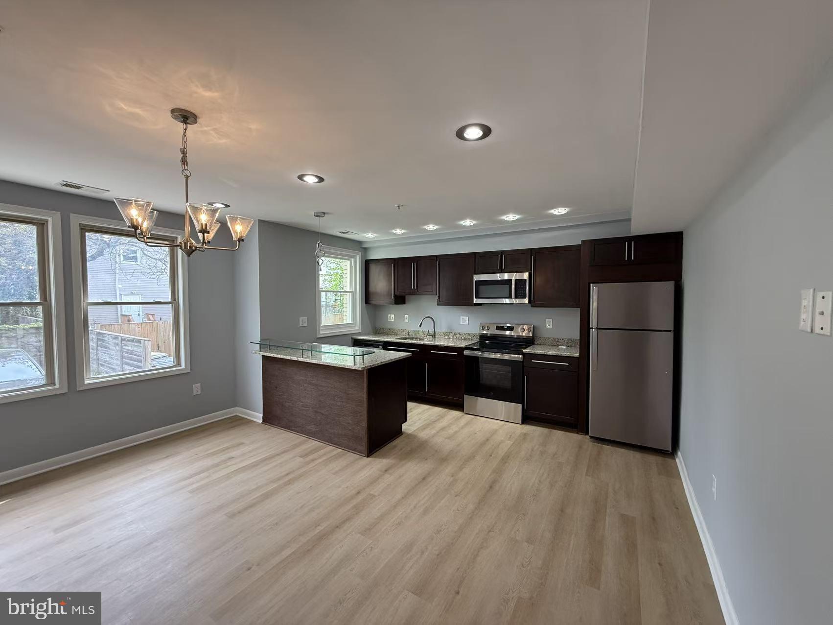 412 19TH STREET NE 201