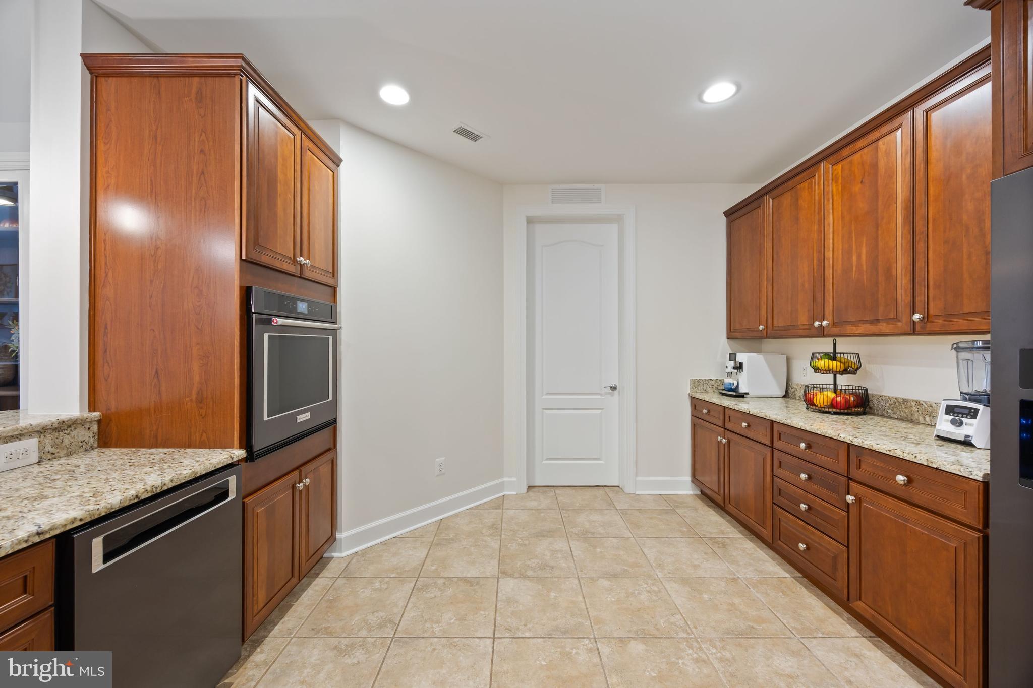 GRANDVIEW AT ANNAPOLIS TOWNE CENTRE - Residential