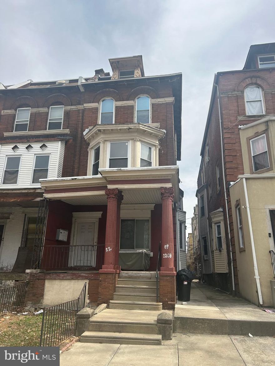 Trophy Commercial Real Estate LLC proudly presents an investment opportunity to acquire the fee-simple interest in 2209 N 33rd Street. This property consists of 5 units. Ownership is also offering 2243 and 2245 N 33rd Street on the same block and can be purchased as a package. These properties are located directly across the street from the Fairmount Park Tennis Courts.