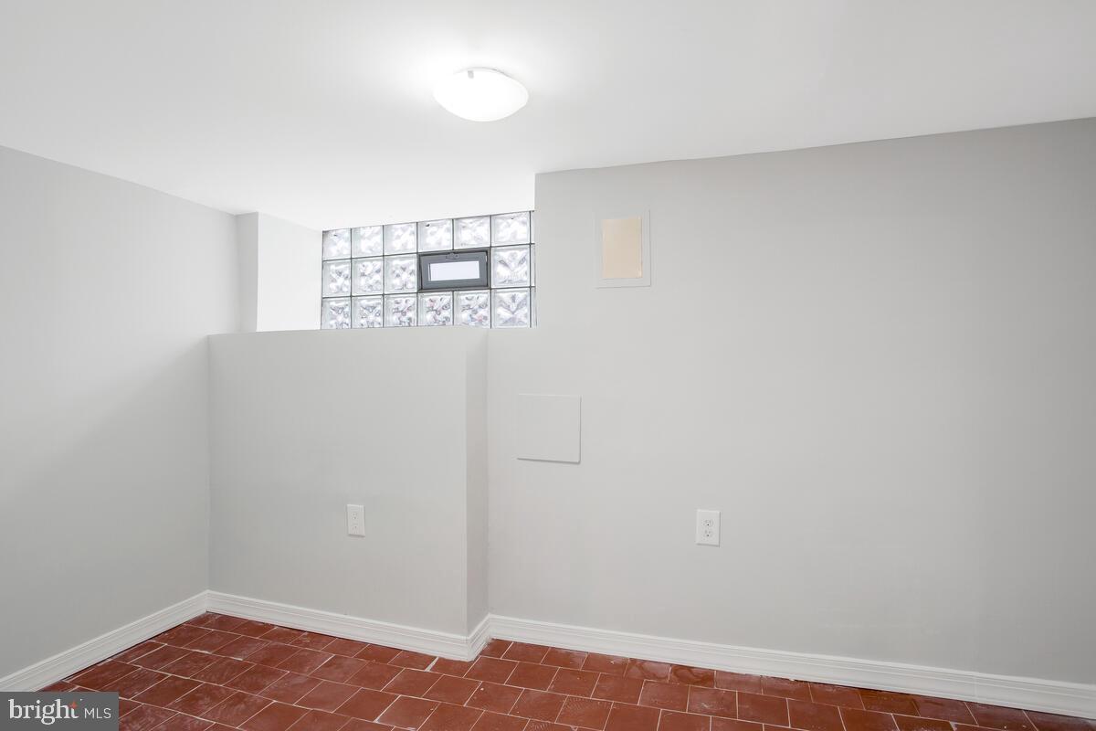 WEST BALTIMORE - Residential