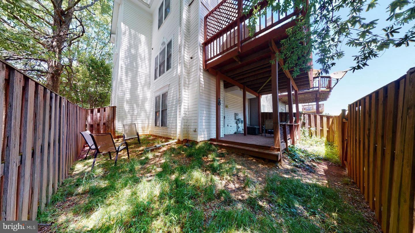 POTOMAC LAKES - Residential Lease