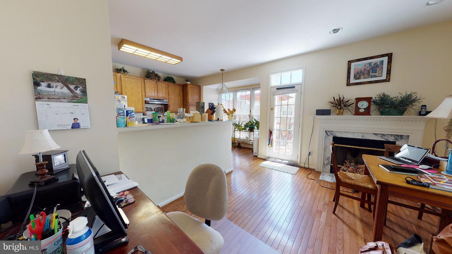 POTOMAC LAKES - Residential Lease