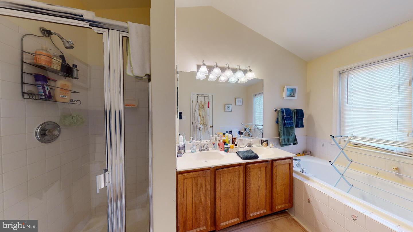 POTOMAC LAKES - Residential Lease