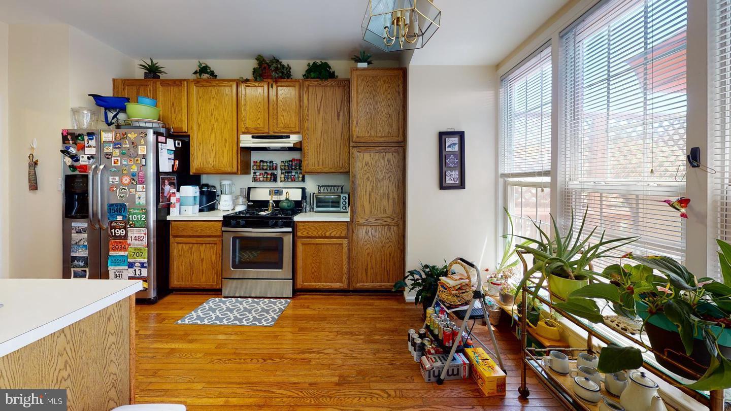 POTOMAC LAKES - Residential Lease