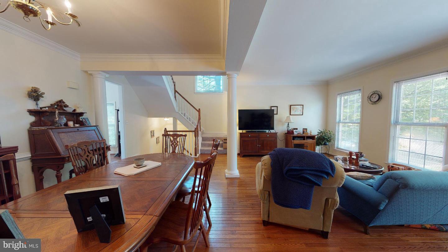 POTOMAC LAKES - Residential Lease