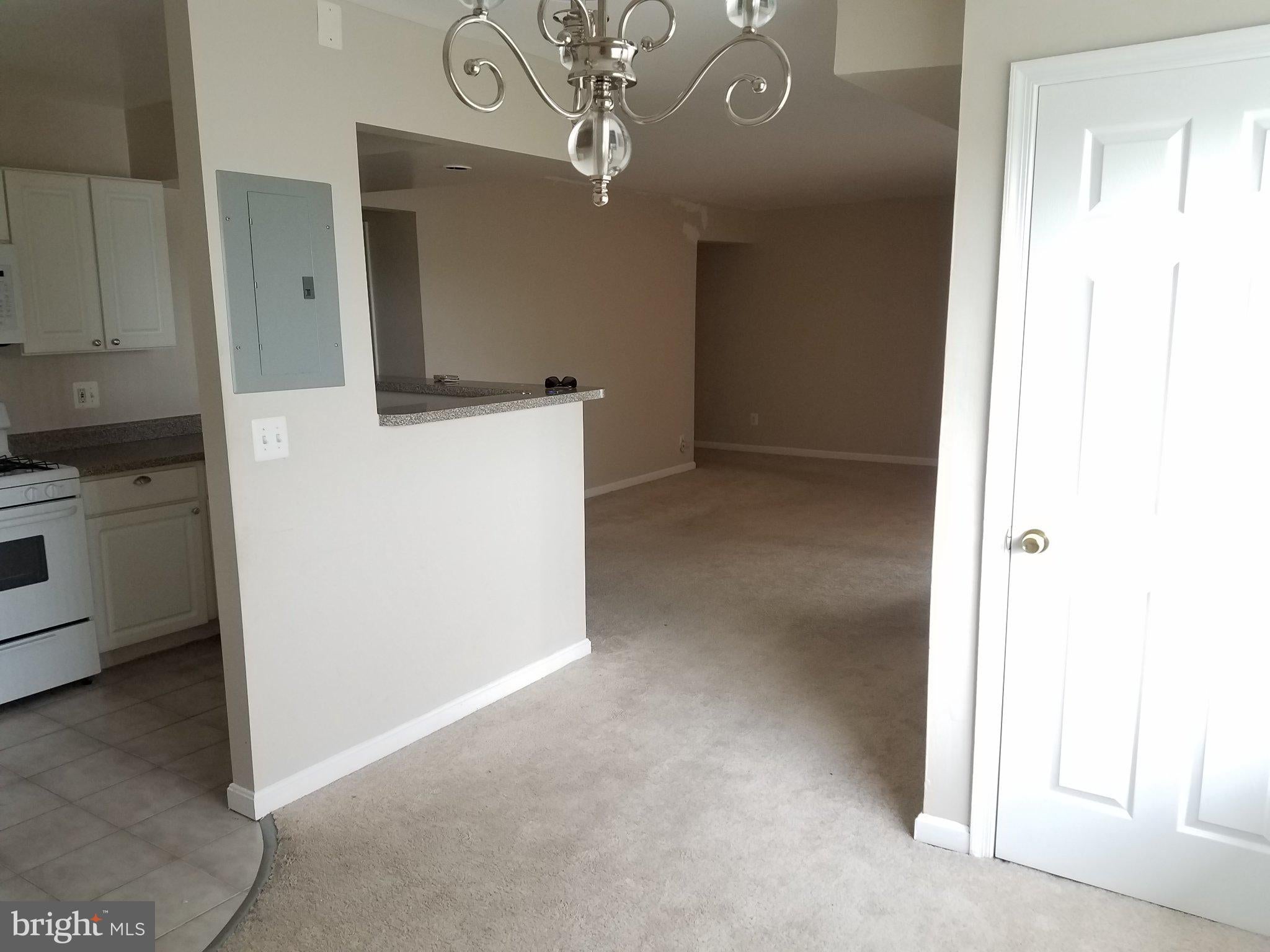 2500 MARKHAM LANE 5