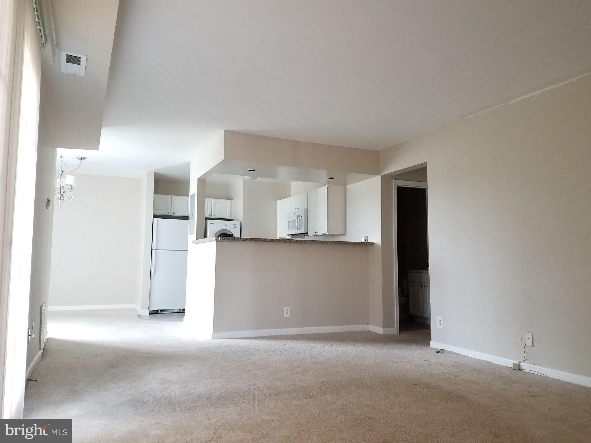 2500 MARKHAM LANE 5