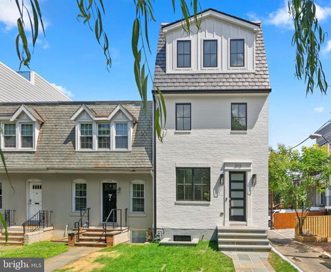 3713 R ST NW WASHINGTON DC 20007