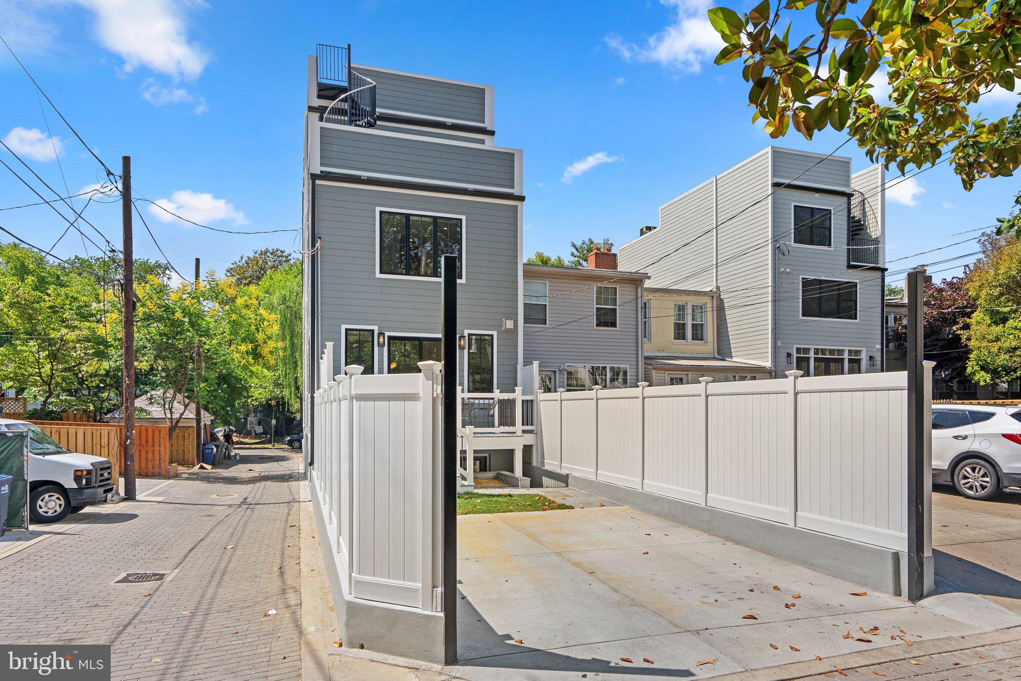 BURLEITH - Residential
