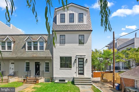 3713 R ST NW WASHINGTON DC 20007