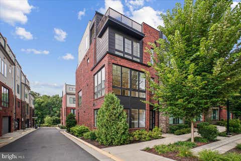 Photo of 11711 Paysons Way, RESTON, VA 20191 (MLS # VAFX2329562)