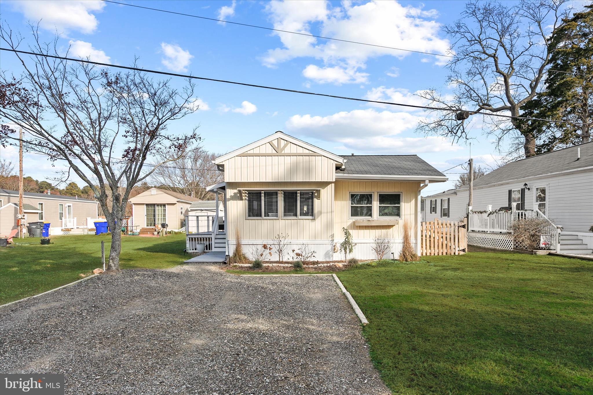 WHITE HOUSE BEACH - Residential