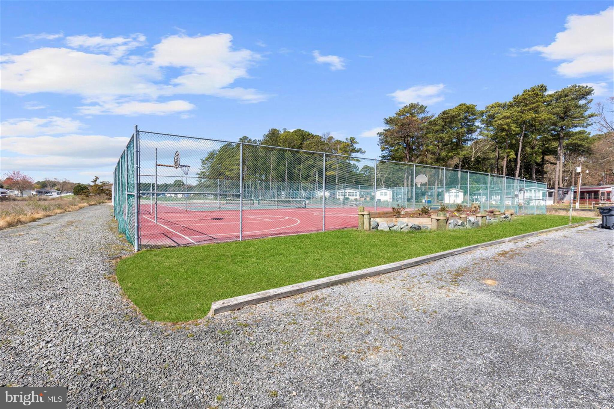 WHITE HOUSE BEACH - Residential