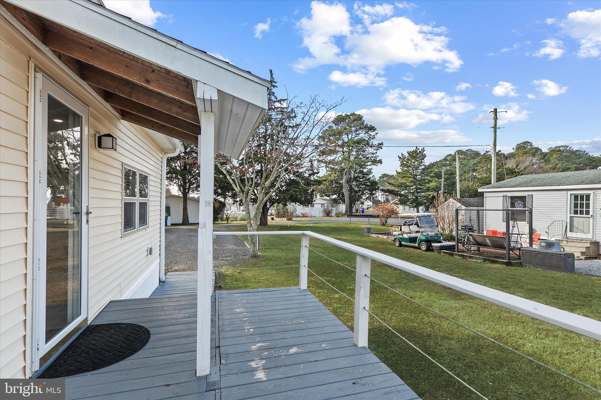 WHITE HOUSE BEACH - Residential