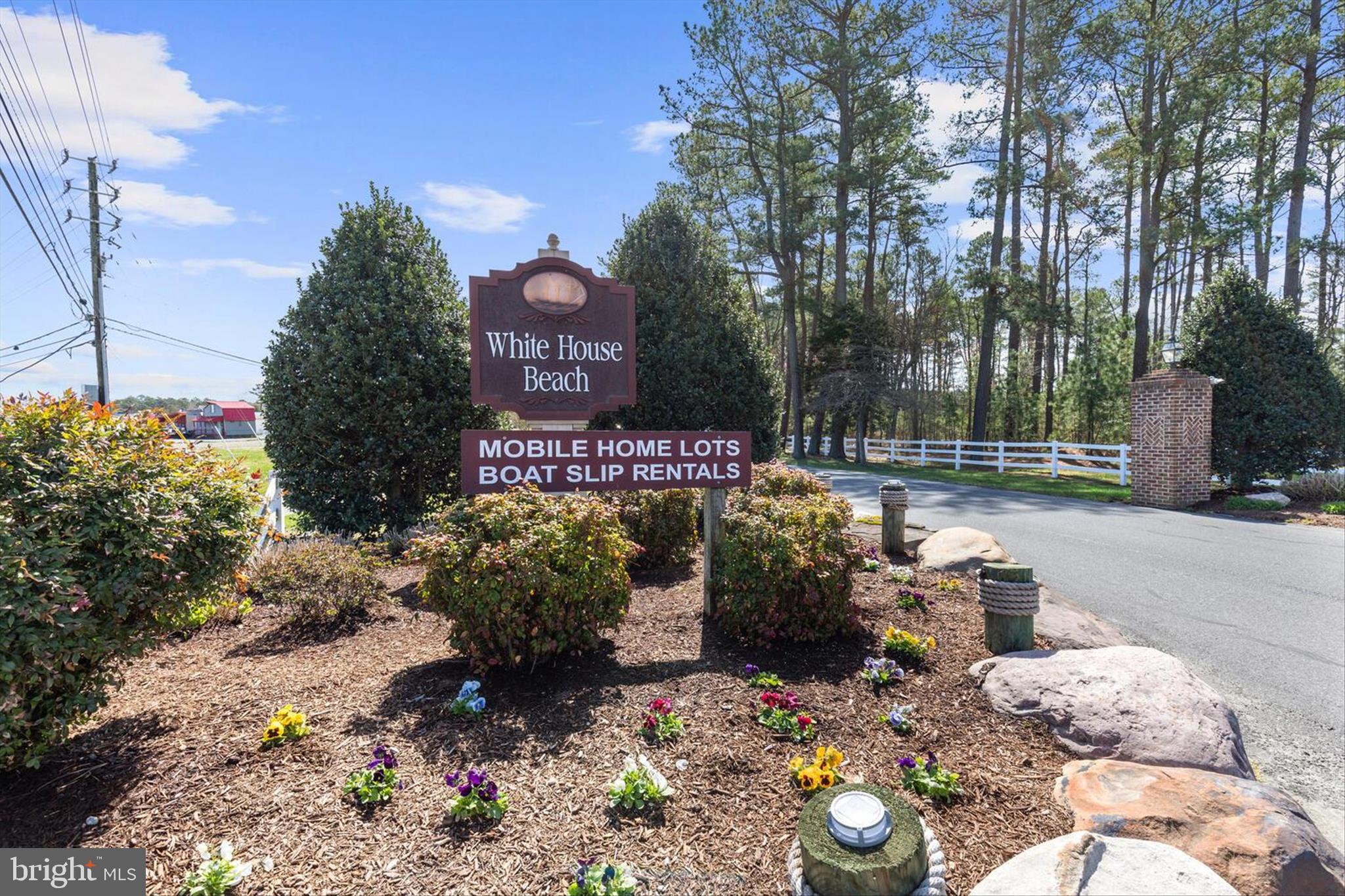 WHITE HOUSE BEACH - Residential