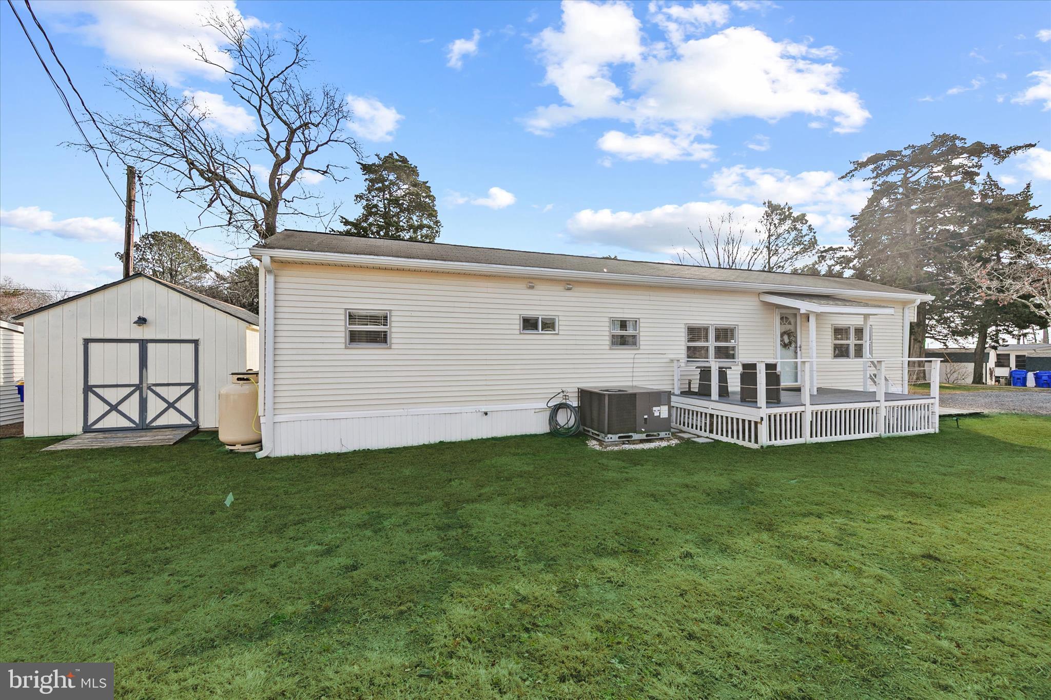 WHITE HOUSE BEACH - Residential