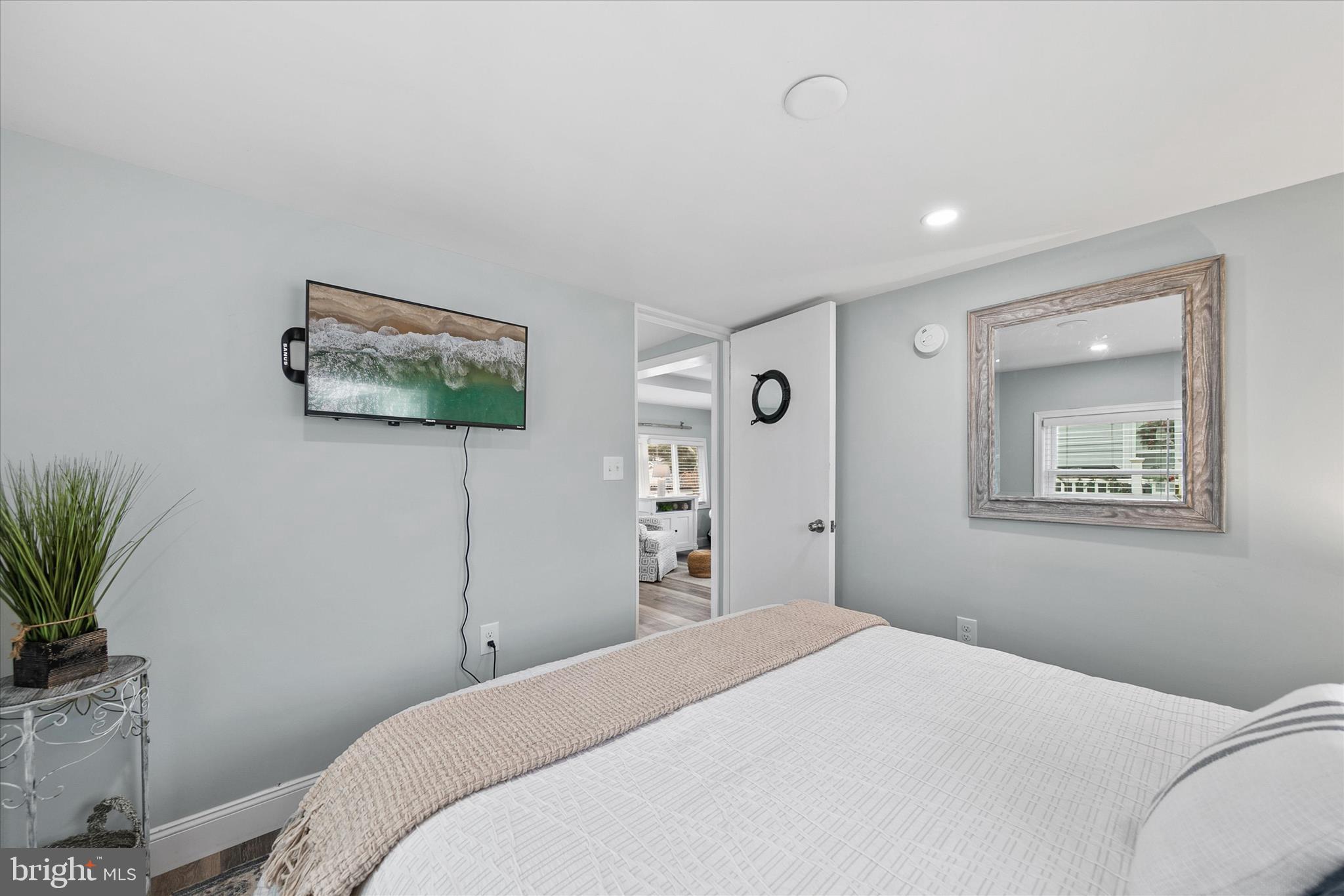 WHITE HOUSE BEACH - Residential