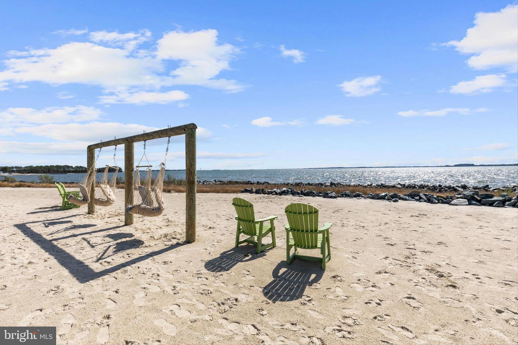 WHITE HOUSE BEACH - Residential