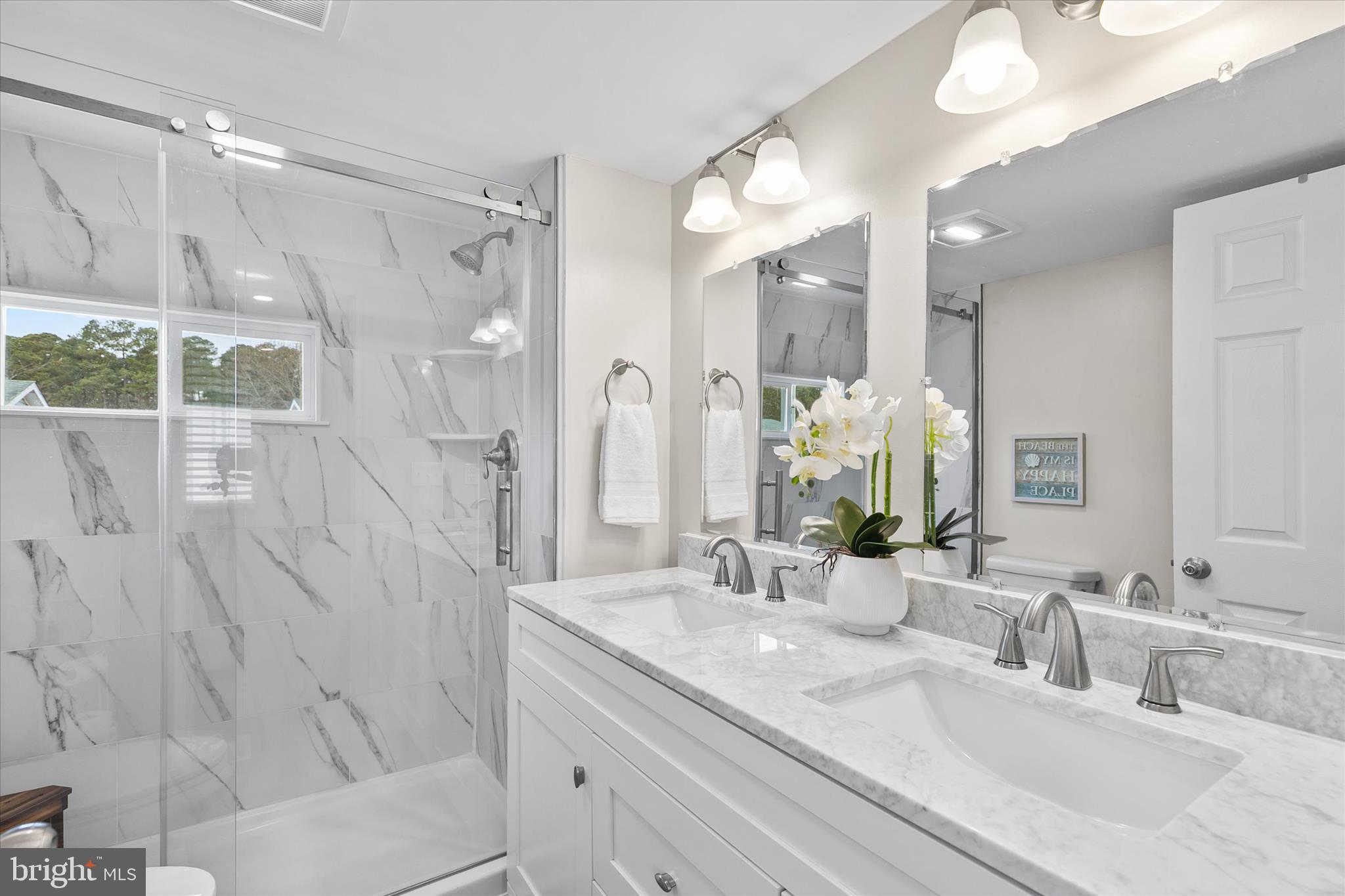 WHITE HOUSE BEACH - Residential