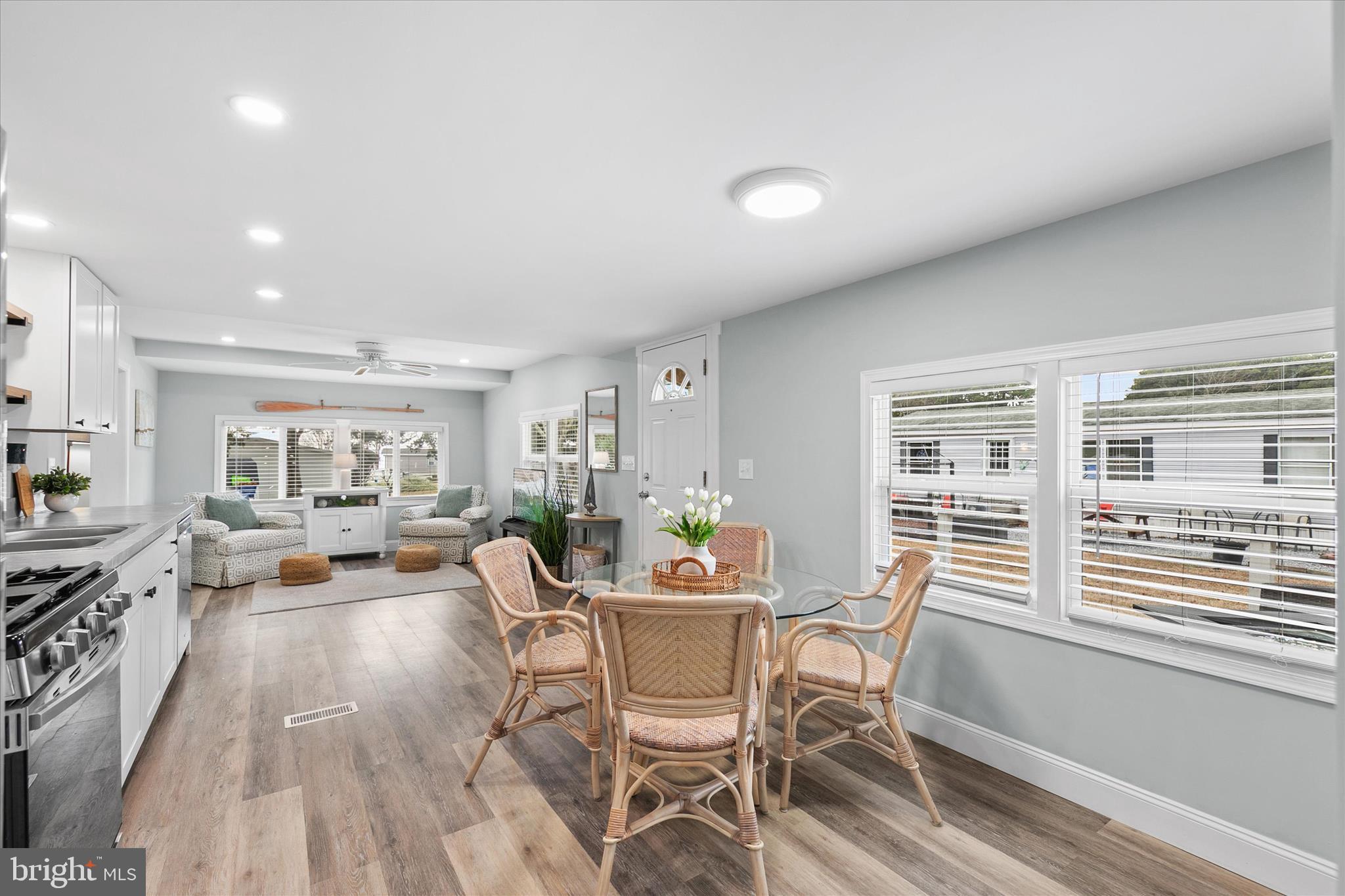 WHITE HOUSE BEACH - Residential