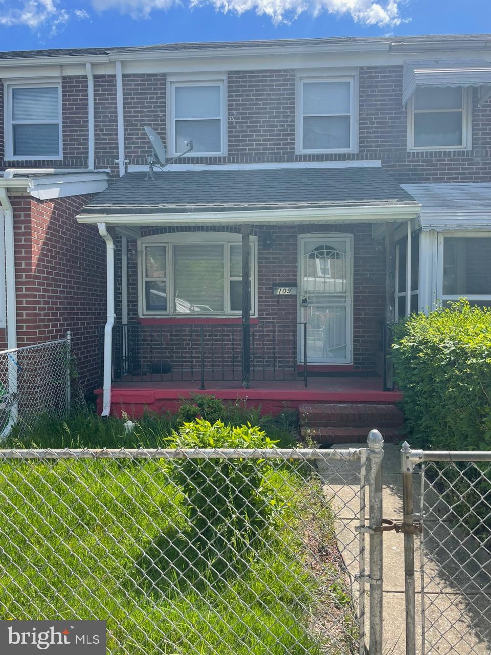Lovely 3-bedroom home with eat-in kitchen. fenced yard, porch front. close to bus, beltways, schools this is a must see!