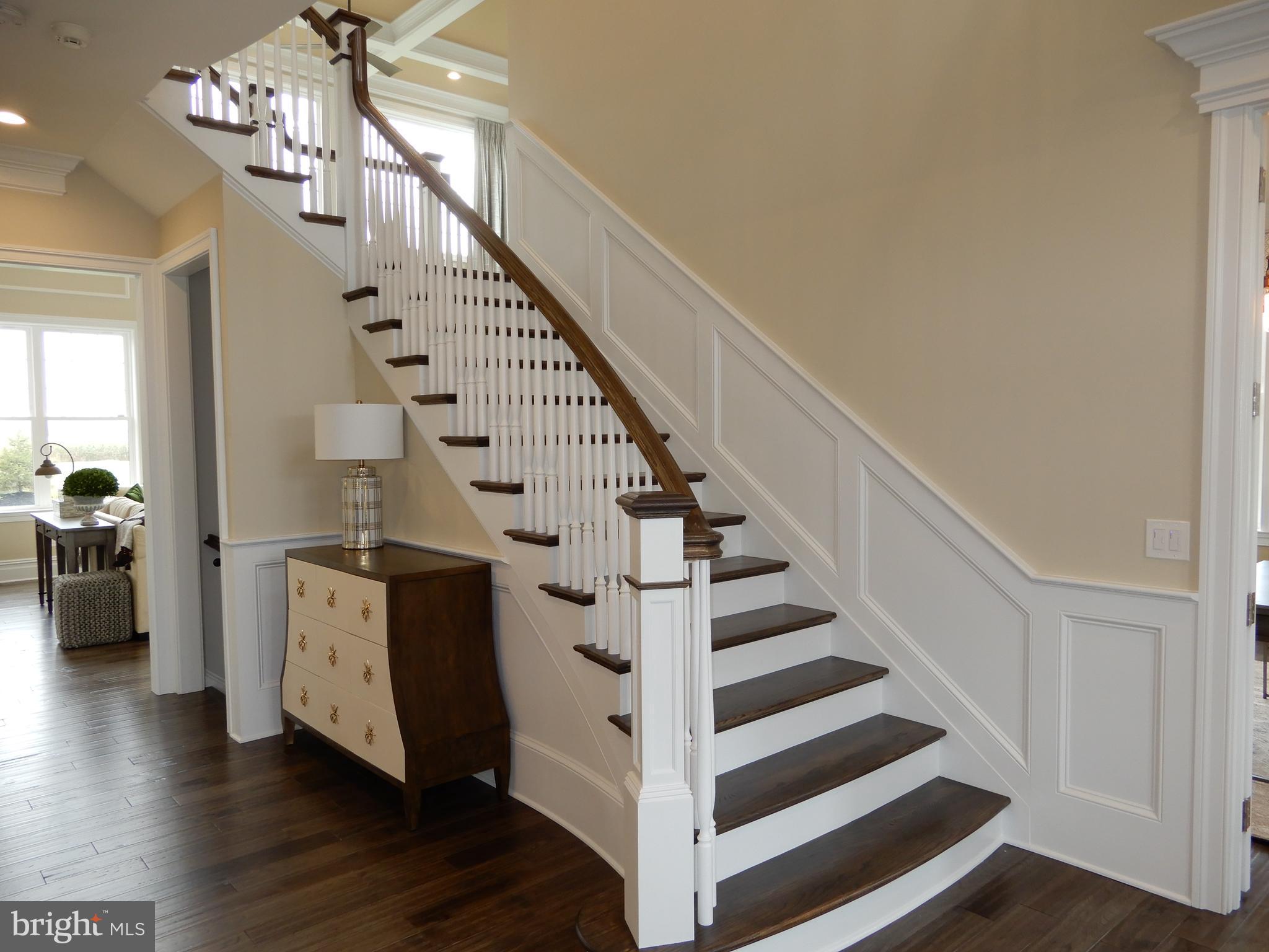 CRIMSON GLEN - Residential