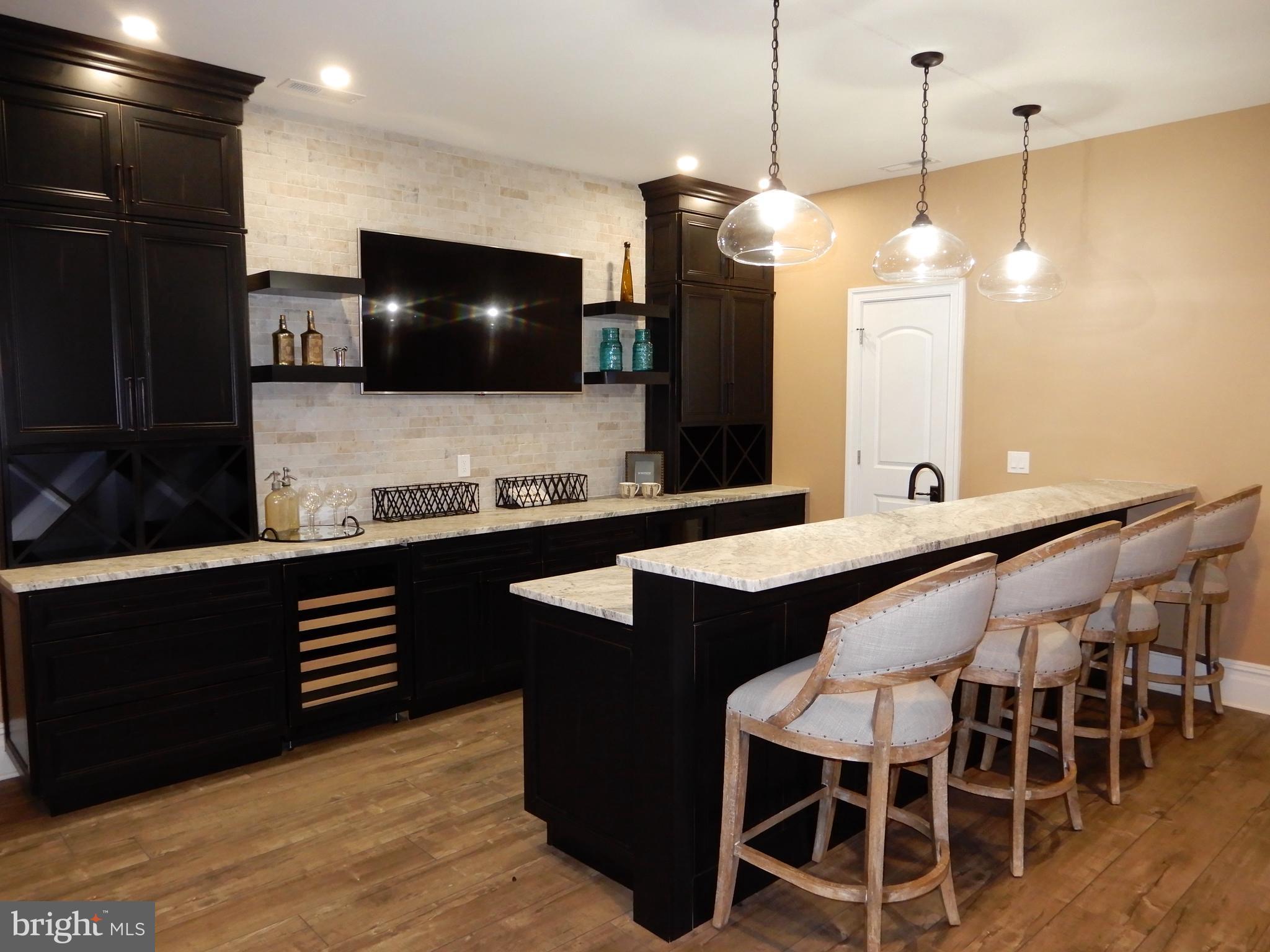 CRIMSON GLEN - Residential