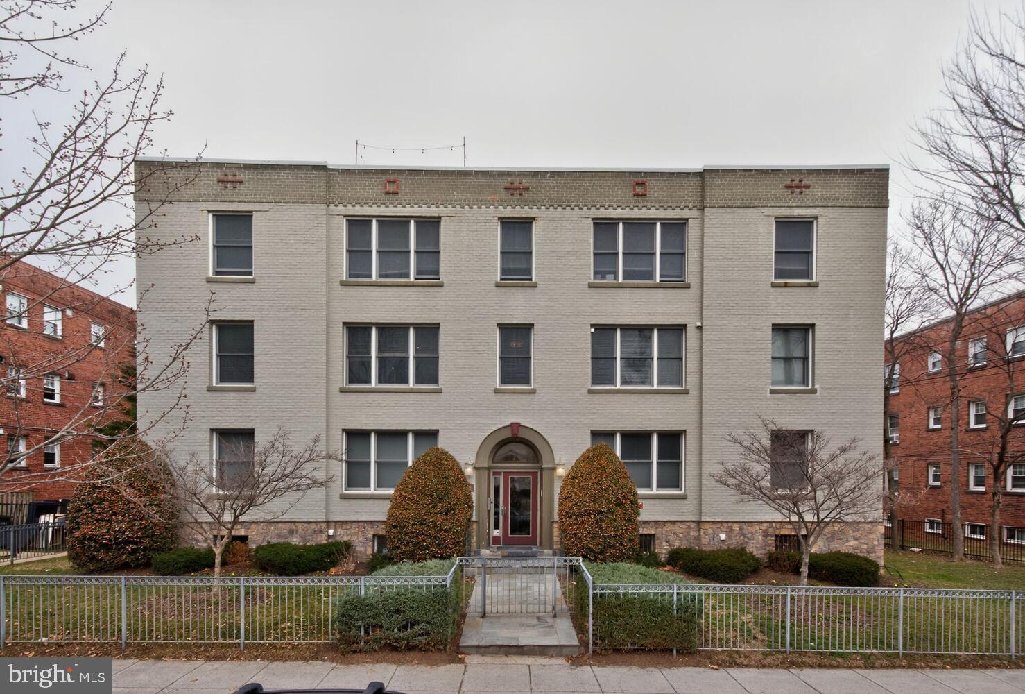 5040 1ST STREET NW 302