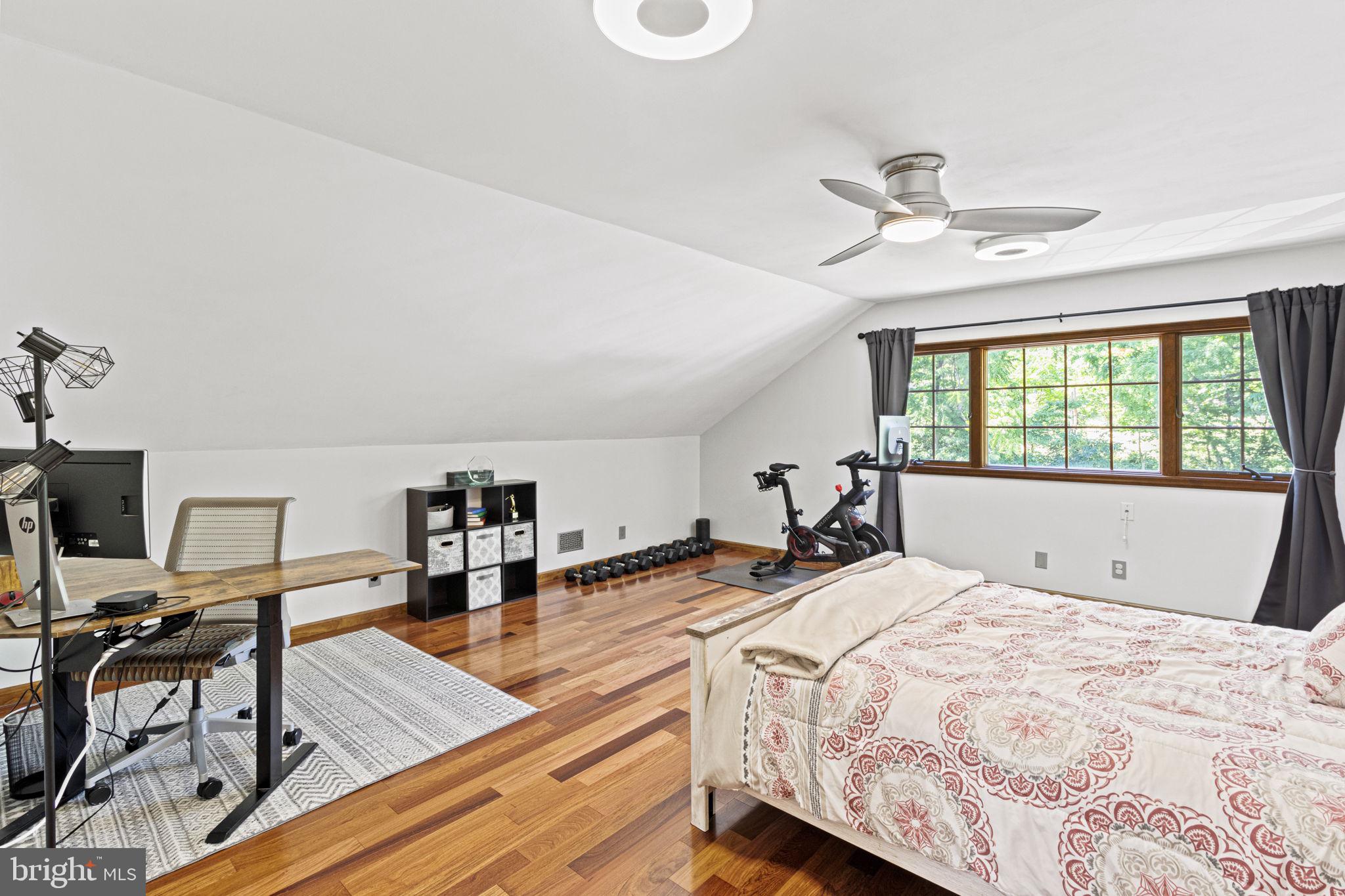 SUNNYSIDE FARMS - Residential