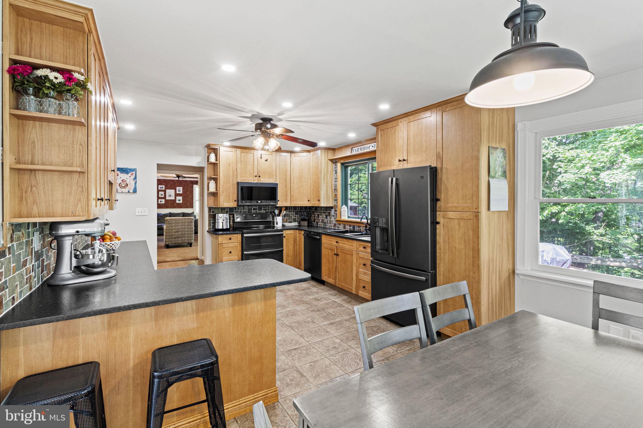 SUNNYSIDE FARMS - Residential