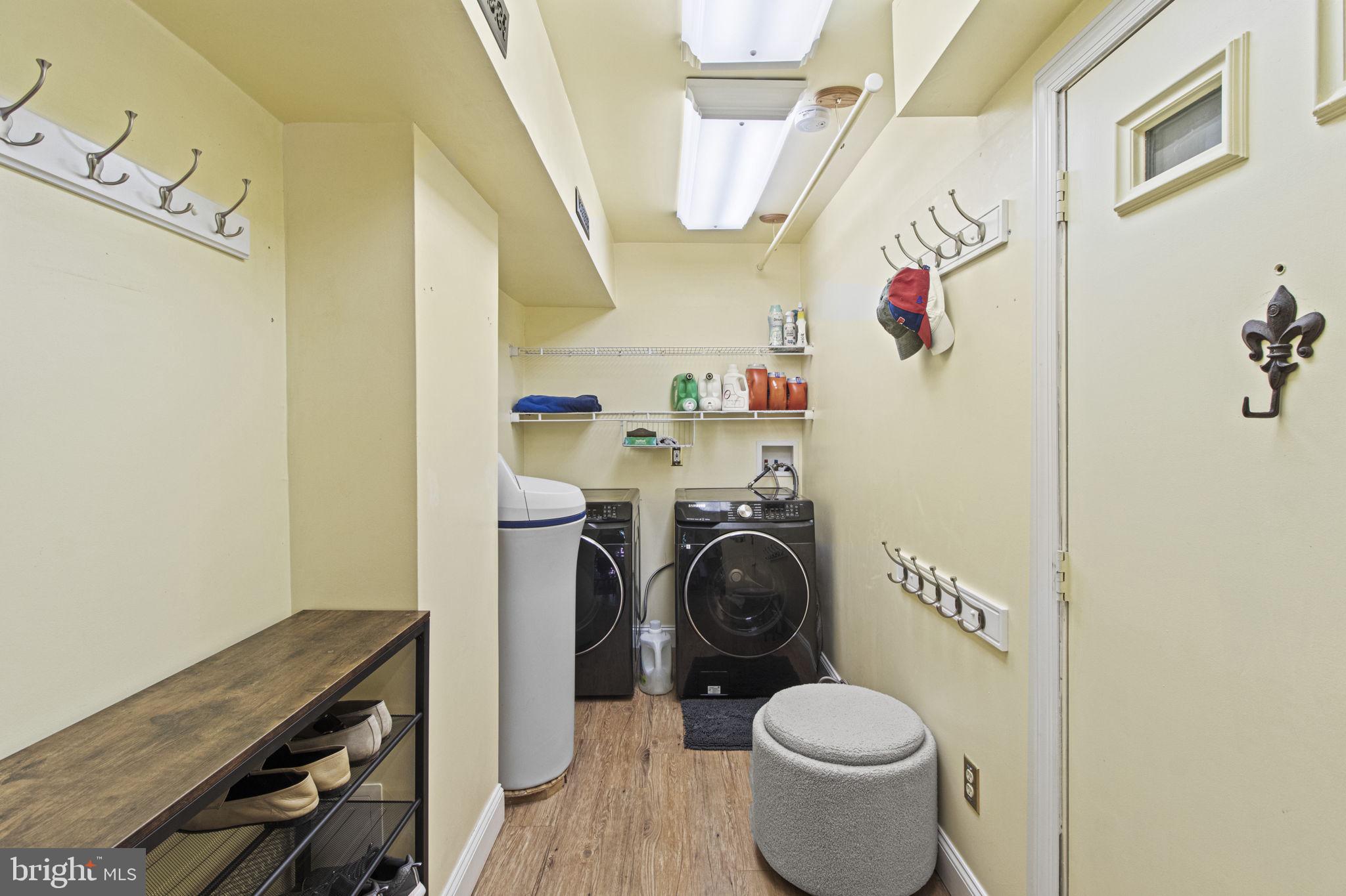 SUNNYSIDE FARMS - Residential