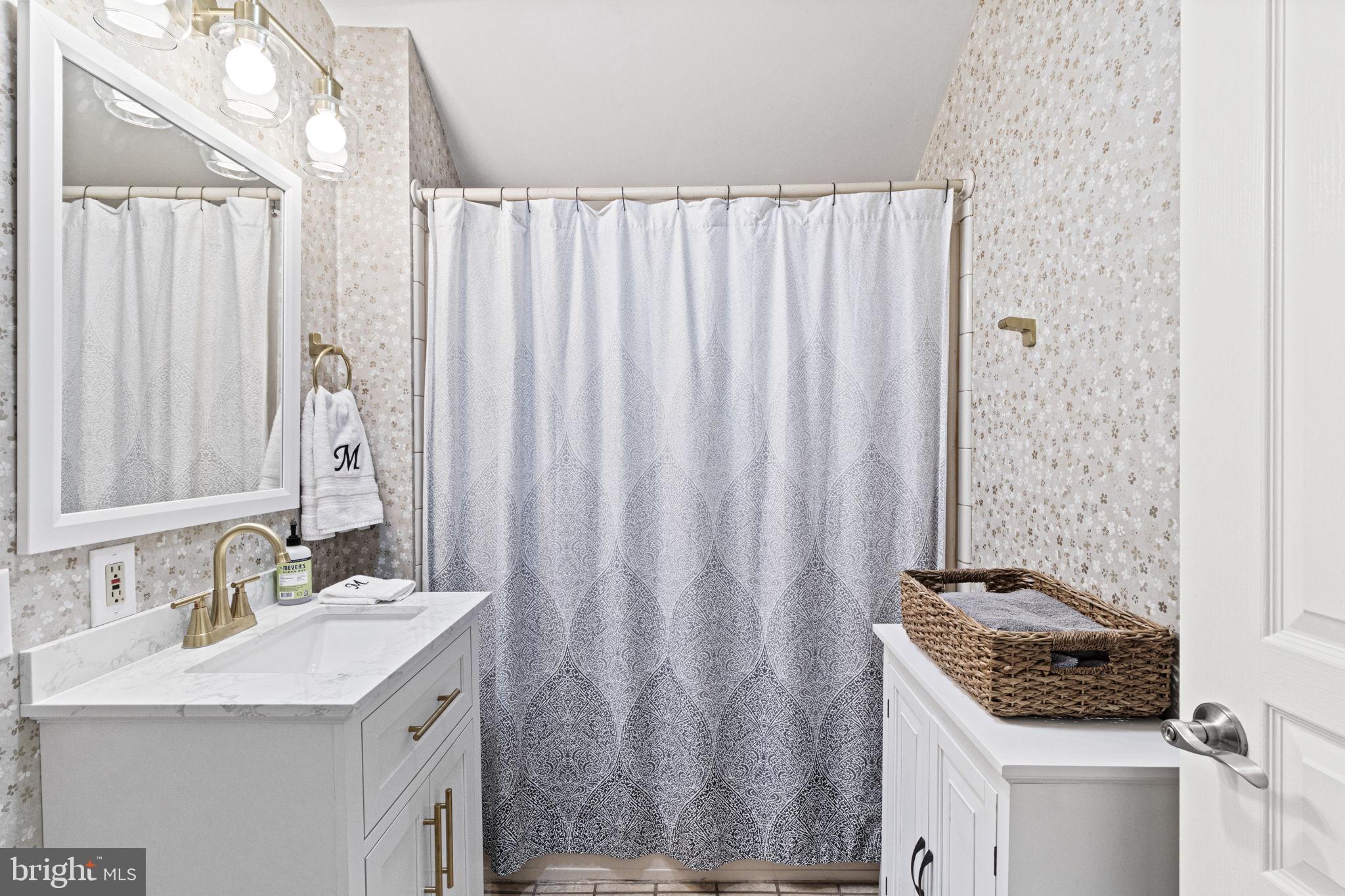 SUNNYSIDE FARMS - Residential